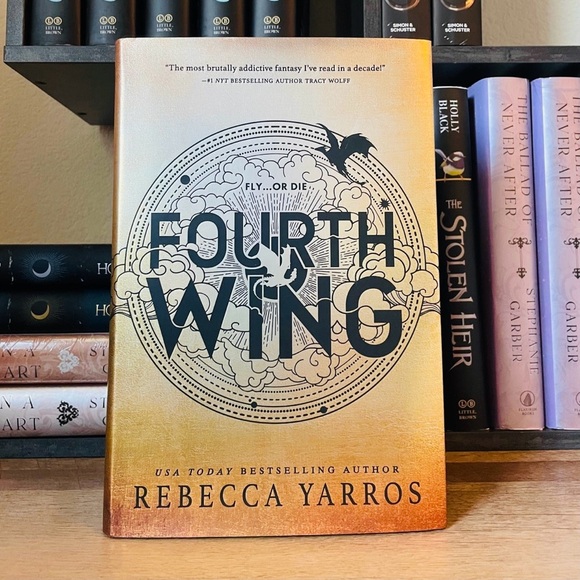 FOURTH WING  by Rebecca Yarros ( First Edition ) - Picture 11 of 11